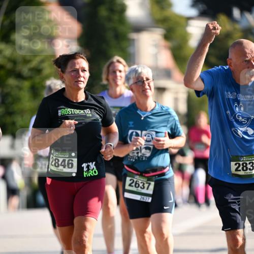 01.09.2024 - BARMER Alsterlauf Dr. Thomas Lammeyer http://msf.ph/oto/6909299 01.09.2024 09:44:04 Laufen 10, 2018, 35, 2846, 2637, 2637, 35, 283 meine-sportfotos.de