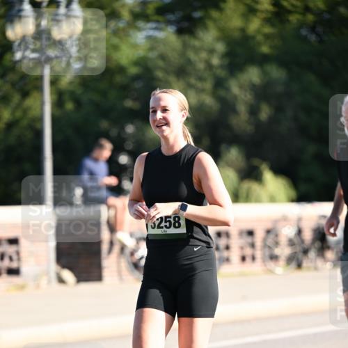 01.09.2024 - BARMER Alsterlauf Dr. Thomas Lammeyer http://msf.ph/oto/6909369 01.09.2024 09:44:06 Laufen 3258 meine-sportfotos.de