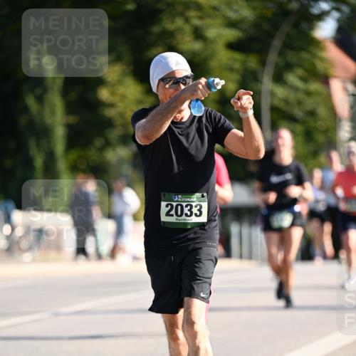 01.09.2024 - BARMER Alsterlauf Dr. Thomas Lammeyer http://msf.ph/oto/6909513 01.09.2024 09:44:13 Laufen 35, 2033 meine-sportfotos.de