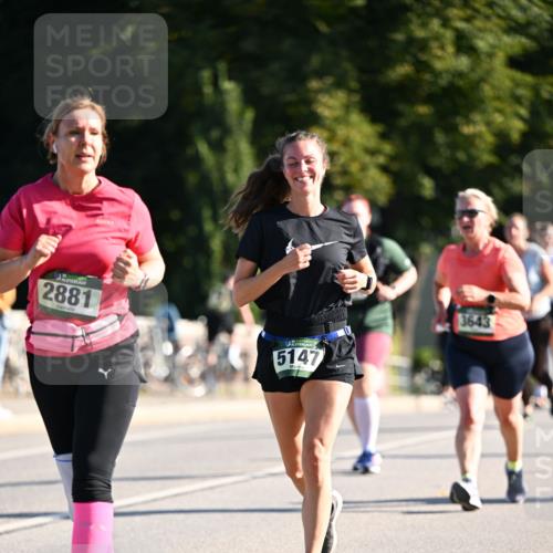 01.09.2024 - BARMER Alsterlauf Dr. Thomas Lammeyer http://msf.ph/oto/6909571 01.09.2024 09:44:16 Laufen 2881, 5147, 3643 meine-sportfotos.de
