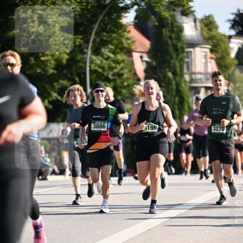 01.09.2024 - BARMER Alsterlauf Dr. Thomas Lammeyer http://msf.ph/oto/6909687 01.09.2024 09:44:20 Laufen 3886, 199, 3270 meine-sportfotos.de