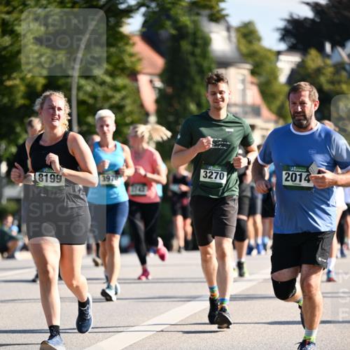 01.09.2024 - BARMER Alsterlauf Dr. Thomas Lammeyer http://msf.ph/oto/6909730 01.09.2024 09:44:22 Laufen 8199, 3970, 1742, 3270, 2014 meine-sportfotos.de