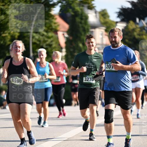 01.09.2024 - BARMER Alsterlauf Dr. Thomas Lammeyer http://msf.ph/oto/6909734 01.09.2024 09:44:22 Laufen 8199, 3270, 201 meine-sportfotos.de