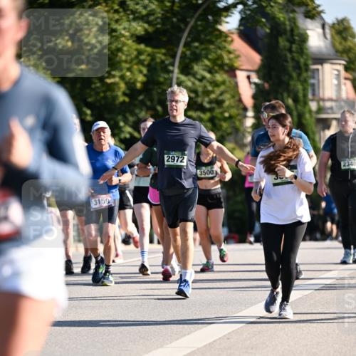 01.09.2024 - BARMER Alsterlauf Dr. Thomas Lammeyer http://msf.ph/oto/6909891 01.09.2024 09:44:28 Laufen 3159, 2972, 3500, 2340 meine-sportfotos.de