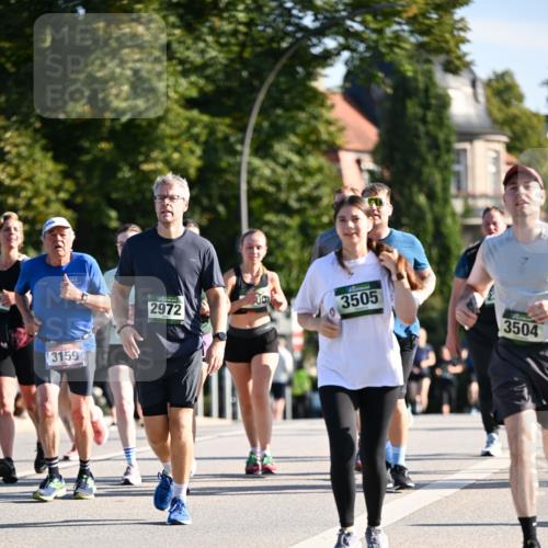01.09.2024 - BARMER Alsterlauf Dr. Thomas Lammeyer http://msf.ph/oto/6909902 01.09.2024 09:44:29 Laufen 3159, 3505, 2972, 3504 meine-sportfotos.de