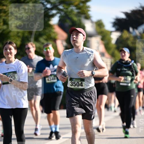 01.09.2024 - BARMER Alsterlauf Dr. Thomas Lammeyer http://msf.ph/oto/6909937 01.09.2024 09:44:31 Laufen 7, 5, 35, 3504 meine-sportfotos.de