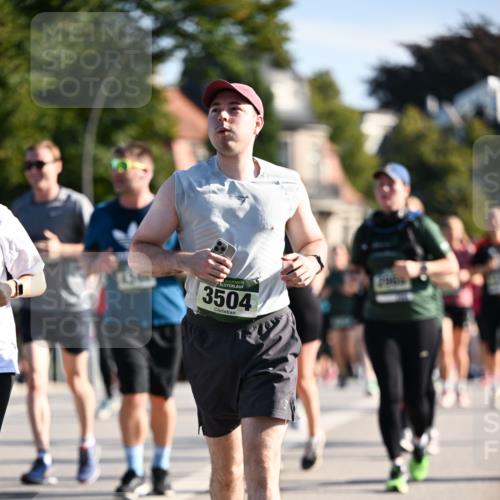 01.09.2024 - BARMER Alsterlauf Dr. Thomas Lammeyer http://msf.ph/oto/6909950 01.09.2024 09:44:31 Laufen 3504 meine-sportfotos.de