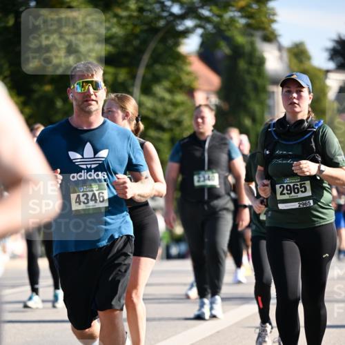 01.09.2024 - BARMER Alsterlauf Dr. Thomas Lammeyer http://msf.ph/oto/6910020 01.09.2024 09:44:33 Laufen 4346, 2346, 15, 2965, 2965 meine-sportfotos.de