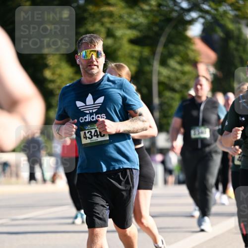 01.09.2024 - BARMER Alsterlauf Dr. Thomas Lammeyer http://msf.ph/oto/6910023 01.09.2024 09:44:34 Laufen 35, 434 meine-sportfotos.de
