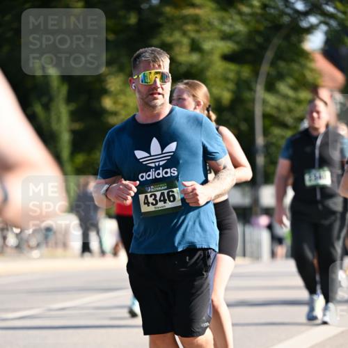 01.09.2024 - BARMER Alsterlauf Dr. Thomas Lammeyer http://msf.ph/oto/6910035 01.09.2024 09:44:34 Laufen 135, 4346 meine-sportfotos.de