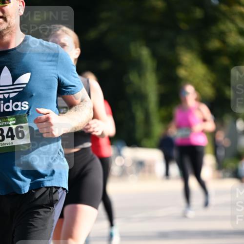 01.09.2024 - BARMER Alsterlauf Dr. Thomas Lammeyer http://msf.ph/oto/6910067 01.09.2024 09:44:35 Laufen 5, 346 meine-sportfotos.de