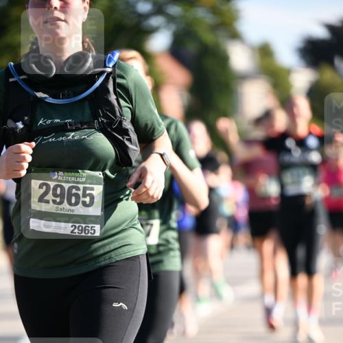 01.09.2024 - BARMER Alsterlauf Dr. Thomas Lammeyer http://msf.ph/oto/6910083 01.09.2024 09:44:36 Laufen 35, 2965, 2965 meine-sportfotos.de