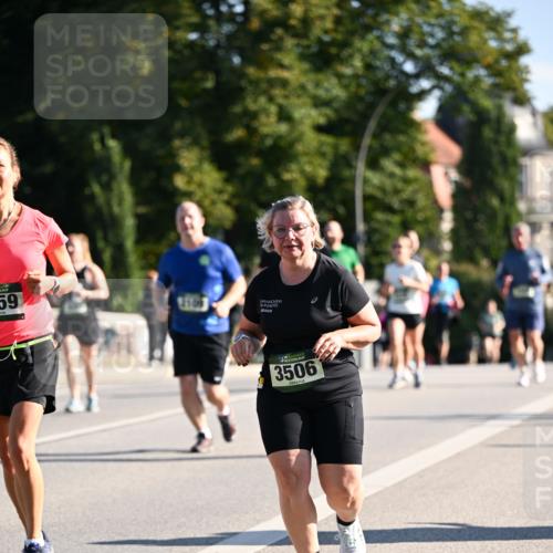 01.09.2024 - BARMER Alsterlauf Dr. Thomas Lammeyer http://msf.ph/oto/6910427 01.09.2024 09:44:49 Laufen 59, 3506 meine-sportfotos.de