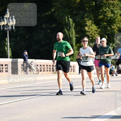 01.09.2024 - BARMER Alsterlauf Dr. Thomas Lammeyer http://msf.ph/oto/6910521 01.09.2024 09:44:53 Laufen 283, 2839, 395, 2154 meine-sportfotos.de