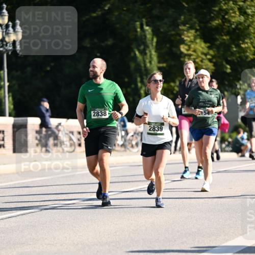 01.09.2024 - BARMER Alsterlauf Dr. Thomas Lammeyer http://msf.ph/oto/6910530 01.09.2024 09:44:54 Laufen 2838, 2839, 154 meine-sportfotos.de