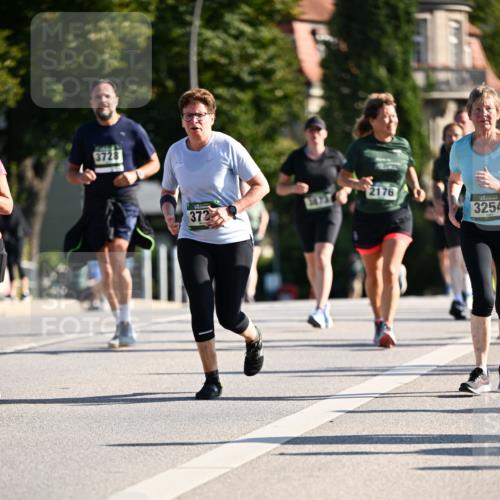 01.09.2024 - BARMER Alsterlauf Dr. Thomas Lammeyer http://msf.ph/oto/6910611 01.09.2024 09:44:56 Laufen 2176, 372, 3254 meine-sportfotos.de