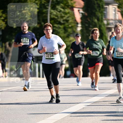 01.09.2024 - BARMER Alsterlauf Dr. Thomas Lammeyer http://msf.ph/oto/6910614 01.09.2024 09:44:56 Laufen 2176, 3254, 3734 meine-sportfotos.de