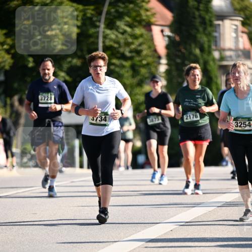01.09.2024 - BARMER Alsterlauf Dr. Thomas Lammeyer http://msf.ph/oto/6910616 01.09.2024 09:44:56 Laufen 3728, 3734, 3873, 2176, 3254 meine-sportfotos.de