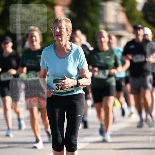 01.09.2024 - BARMER Alsterlauf Dr. Thomas Lammeyer http://msf.ph/oto/6910680 01.09.2024 09:44:59 Laufen 32 meine-sportfotos.de