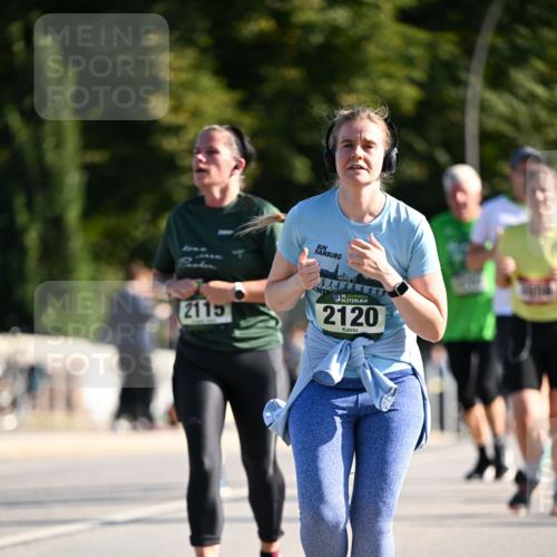 01.09.2024 - BARMER Alsterlauf Dr. Thomas Lammeyer http://msf.ph/oto/6910911 01.09.2024 09:45:09 Laufen 2115, 4097, 35, 2120 meine-sportfotos.de