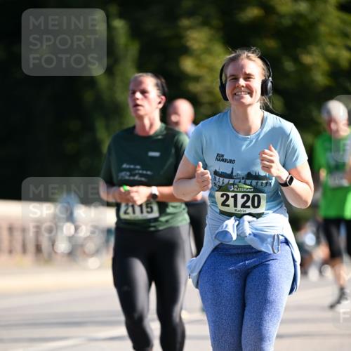 01.09.2024 - BARMER Alsterlauf Dr. Thomas Lammeyer http://msf.ph/oto/6910935 01.09.2024 09:45:10 Laufen 2115, 21, 00, 2120 meine-sportfotos.de