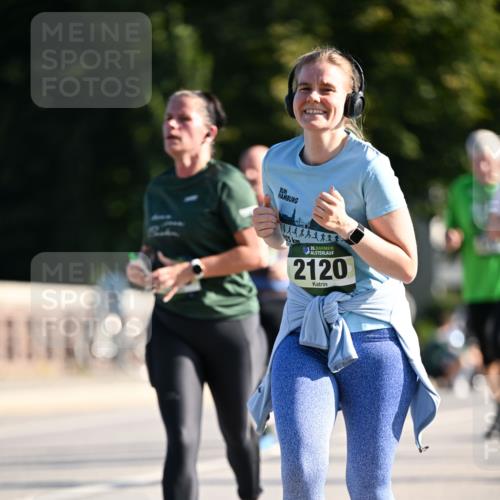 01.09.2024 - BARMER Alsterlauf Dr. Thomas Lammeyer http://msf.ph/oto/6910939 01.09.2024 09:45:10 Laufen 8, 75, 35, 2120 meine-sportfotos.de