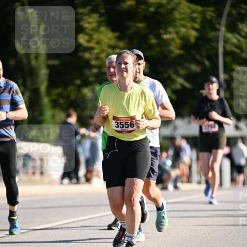 01.09.2024 - BARMER Alsterlauf Dr. Thomas Lammeyer http://msf.ph/oto/6910971 01.09.2024 09:45:11 Laufen 3556 meine-sportfotos.de