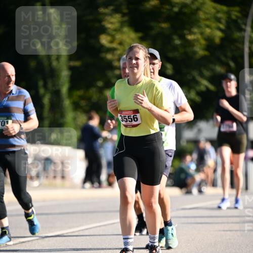 01.09.2024 - BARMER Alsterlauf Dr. Thomas Lammeyer http://msf.ph/oto/6910973 01.09.2024 09:45:11 Laufen 701, 3556 meine-sportfotos.de