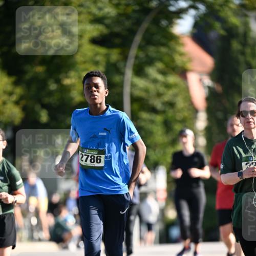 01.09.2024 - BARMER Alsterlauf Dr. Thomas Lammeyer http://msf.ph/oto/6911051 01.09.2024 09:45:15 Laufen 15, 2786 meine-sportfotos.de