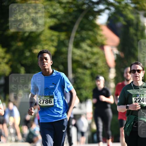 01.09.2024 - BARMER Alsterlauf Dr. Thomas Lammeyer http://msf.ph/oto/6911055 01.09.2024 09:45:15 Laufen 35, 2786, 5, 2240 meine-sportfotos.de