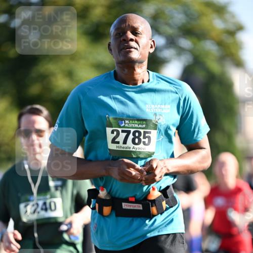 01.09.2024 - BARMER Alsterlauf Dr. Thomas Lammeyer http://msf.ph/oto/6911100 01.09.2024 09:45:18 Laufen 35, 32, 2785, 1240 meine-sportfotos.de