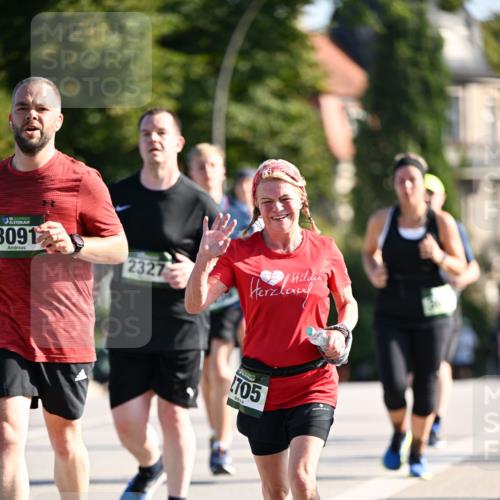 01.09.2024 - BARMER Alsterlauf Dr. Thomas Lammeyer http://msf.ph/oto/6911133 01.09.2024 09:45:20 Laufen 35, 30912, 2327, 1705 meine-sportfotos.de