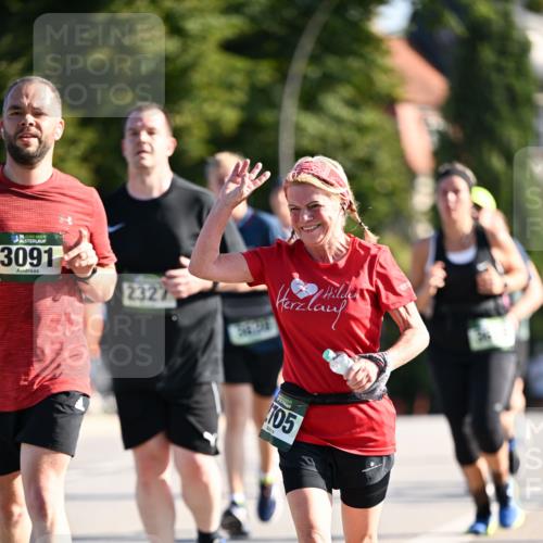 01.09.2024 - BARMER Alsterlauf Dr. Thomas Lammeyer http://msf.ph/oto/6911150 01.09.2024 09:45:20 Laufen 3091, 2327, 105 meine-sportfotos.de