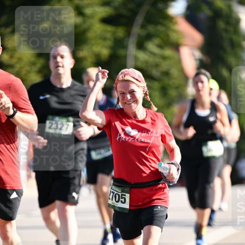 01.09.2024 - BARMER Alsterlauf Dr. Thomas Lammeyer http://msf.ph/oto/6911164 01.09.2024 09:45:20 Laufen 2327, 705 meine-sportfotos.de