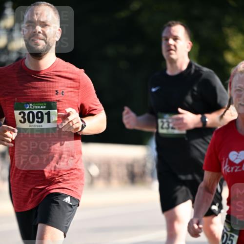 01.09.2024 - BARMER Alsterlauf Dr. Thomas Lammeyer http://msf.ph/oto/6911196 01.09.2024 09:45:21 Laufen 35, 3091, 05 meine-sportfotos.de