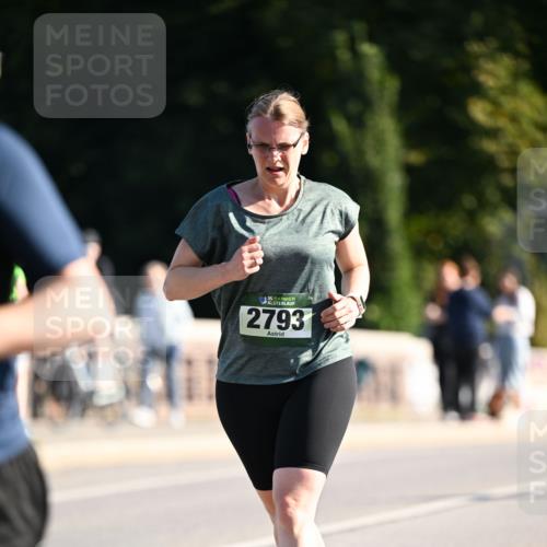 01.09.2024 - BARMER Alsterlauf Dr. Thomas Lammeyer http://msf.ph/oto/6911268 01.09.2024 09:45:26 Laufen 35, 2793 meine-sportfotos.de