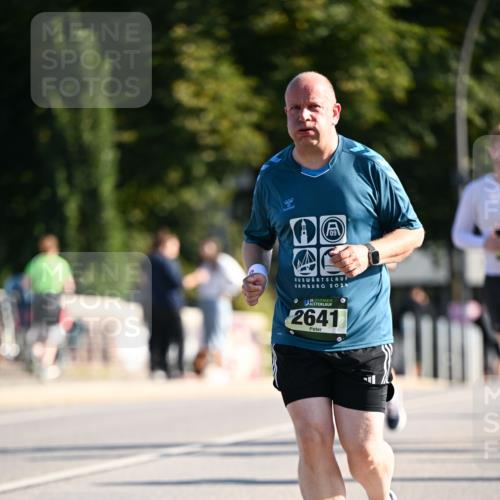 01.09.2024 - BARMER Alsterlauf Dr. Thomas Lammeyer http://msf.ph/oto/6911310 01.09.2024 09:45:30 Laufen 2024, 135, 2641 meine-sportfotos.de