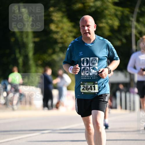01.09.2024 - BARMER Alsterlauf Dr. Thomas Lammeyer http://msf.ph/oto/6911321 01.09.2024 09:45:30 Laufen 09, 2024, 0, 2641, 6 meine-sportfotos.de