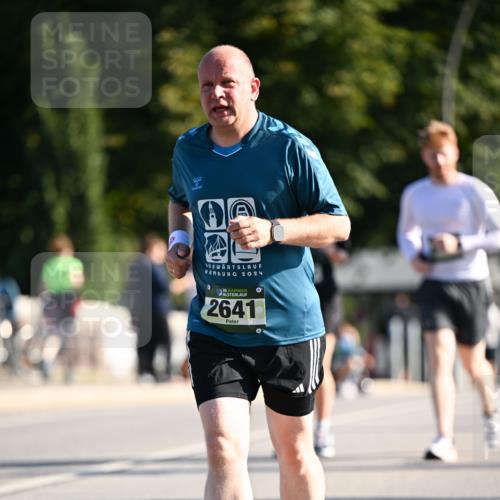 01.09.2024 - BARMER Alsterlauf Dr. Thomas Lammeyer http://msf.ph/oto/6911336 01.09.2024 09:45:30 Laufen 2024, 35, 2641 meine-sportfotos.de