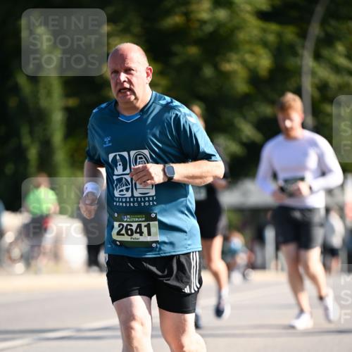 01.09.2024 - BARMER Alsterlauf Dr. Thomas Lammeyer http://msf.ph/oto/6911342 01.09.2024 09:45:31 Laufen 2024, 35, 2641 meine-sportfotos.de