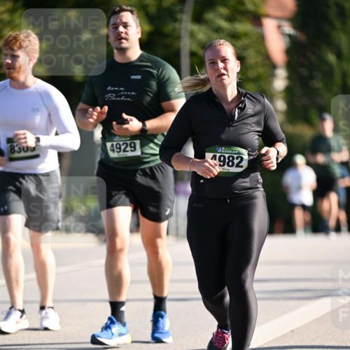01.09.2024 - BARMER Alsterlauf Dr. Thomas Lammeyer http://msf.ph/oto/6911371 01.09.2024 09:45:33 Laufen 830, 4929, 35, 4982 meine-sportfotos.de
