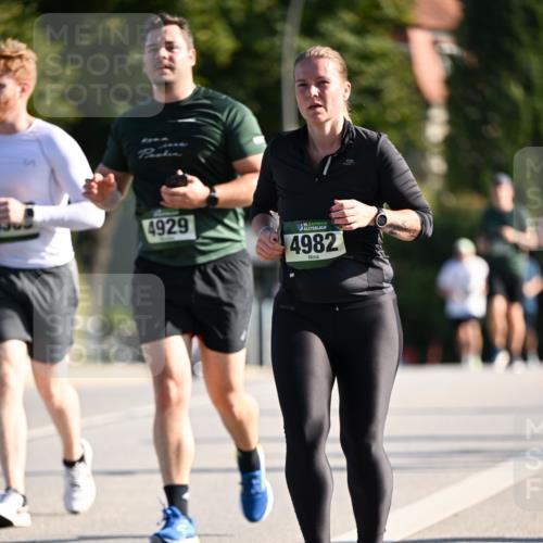 01.09.2024 - BARMER Alsterlauf Dr. Thomas Lammeyer http://msf.ph/oto/6911377 01.09.2024 09:45:33 Laufen 4929, 4982 meine-sportfotos.de