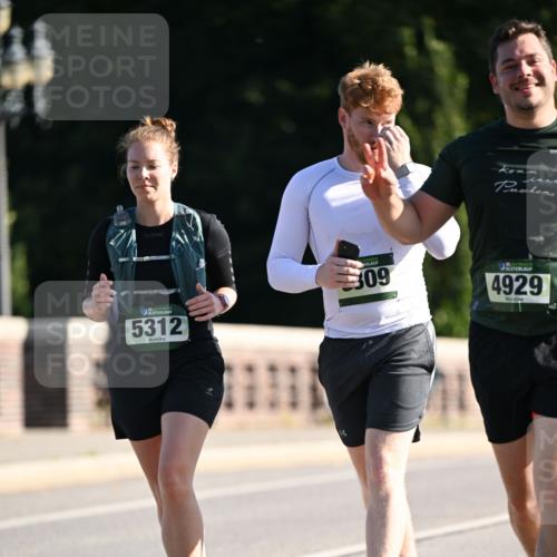 01.09.2024 - BARMER Alsterlauf Dr. Thomas Lammeyer http://msf.ph/oto/6911408 01.09.2024 09:45:34 Laufen 5312, 09, 4929 meine-sportfotos.de