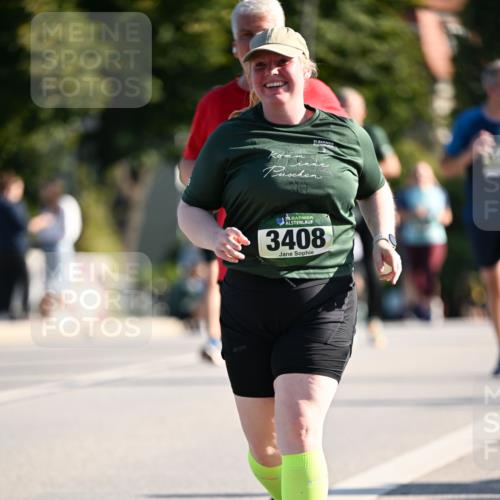 01.09.2024 - BARMER Alsterlauf Dr. Thomas Lammeyer http://msf.ph/oto/6911535 01.09.2024 09:45:39 Laufen 35, 3408 meine-sportfotos.de