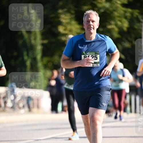 01.09.2024 - BARMER Alsterlauf Dr. Thomas Lammeyer http://msf.ph/oto/6911634 01.09.2024 09:45:42 Laufen 9125, 8125 meine-sportfotos.de