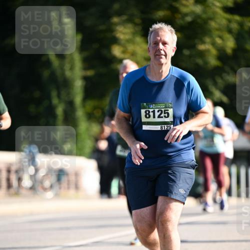 01.09.2024 - BARMER Alsterlauf Dr. Thomas Lammeyer http://msf.ph/oto/6911644 01.09.2024 09:45:43 Laufen 35, 8125, 8125 meine-sportfotos.de