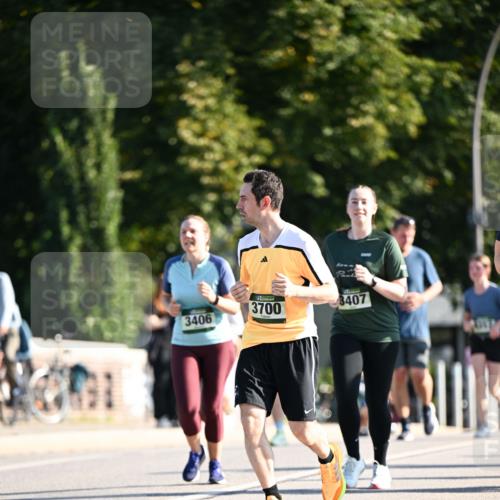 01.09.2024 - BARMER Alsterlauf Dr. Thomas Lammeyer http://msf.ph/oto/6911709 01.09.2024 09:45:45 Laufen 3700, 3407, 3406 meine-sportfotos.de