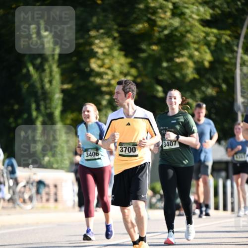 01.09.2024 - BARMER Alsterlauf Dr. Thomas Lammeyer http://msf.ph/oto/6911713 01.09.2024 09:45:45 Laufen 3407, 3406, 3700, 6367 meine-sportfotos.de