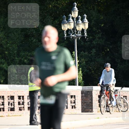 01.09.2024 - BARMER Alsterlauf Dr. Thomas Lammeyer http://msf.ph/oto/6911750 01.09.2024 09:45:46 Laufen  meine-sportfotos.de