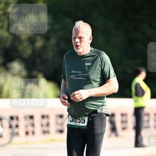 01.09.2024 - BARMER Alsterlauf Dr. Thomas Lammeyer http://msf.ph/oto/6911770 01.09.2024 09:45:47 Laufen 35, 3855 meine-sportfotos.de